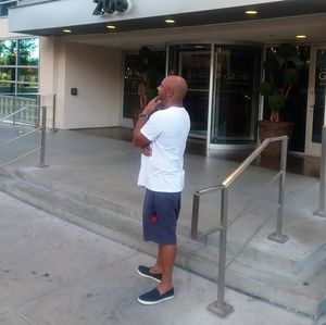 Meet your Posher, Gregory